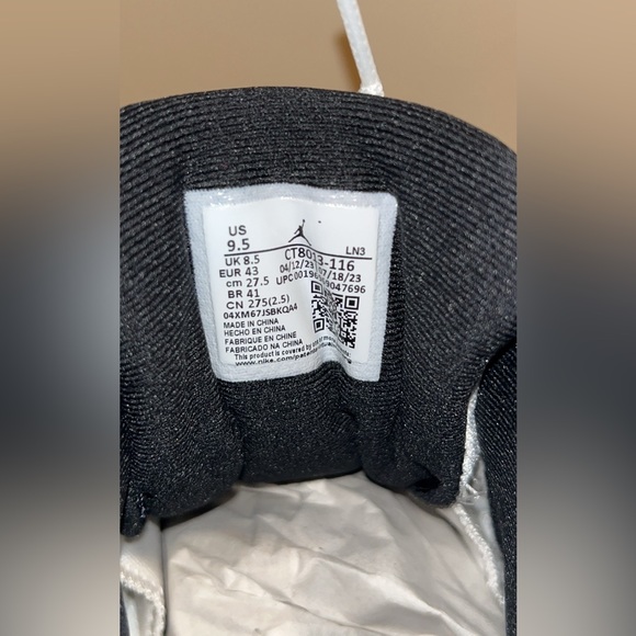 DEADSTOCK Jordan Cherry 12s! Men Size 9.5! - Picture 3 of 9